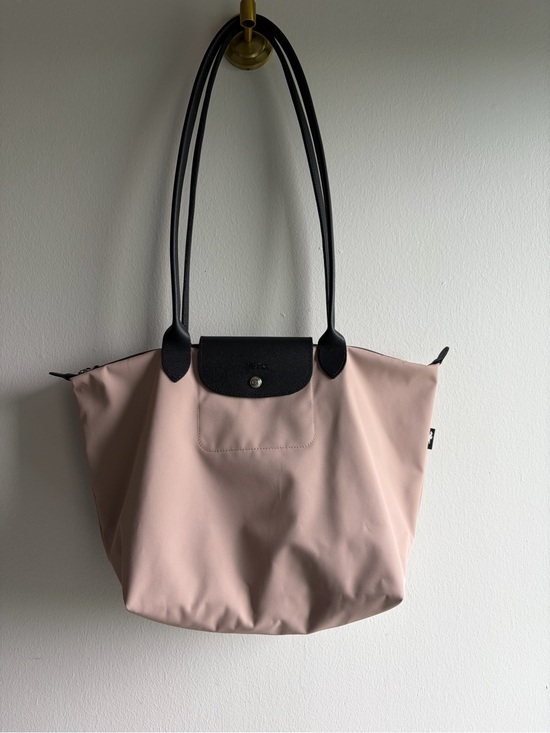 Longchamp Handbags - Longchamp Energy XXL Long Handle Dusty Rose Tote with Black Trim